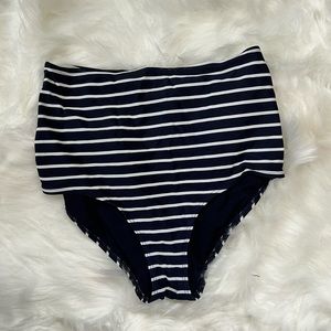 Womens size M bathing suit bottoms
